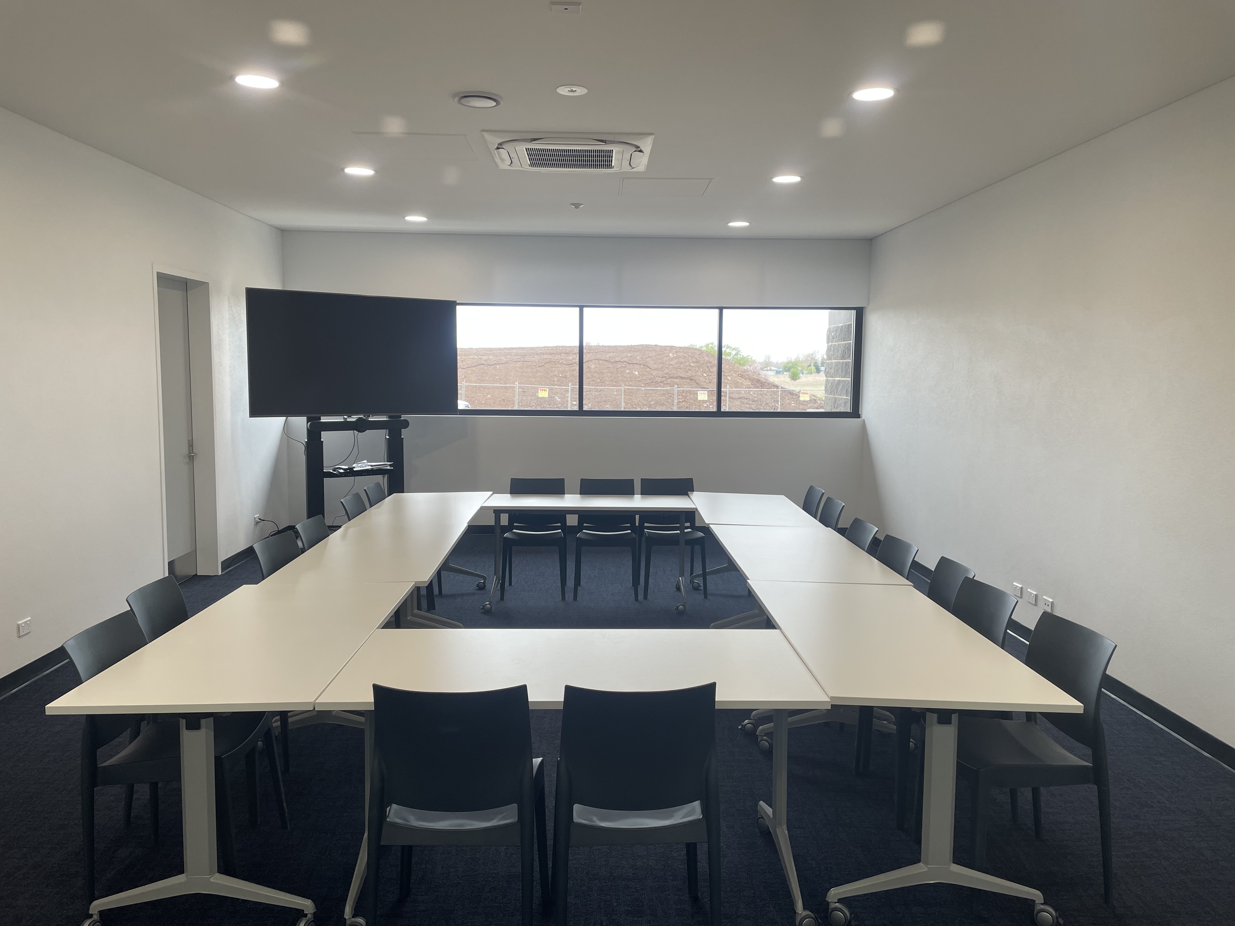 Meeting room 1.jpg